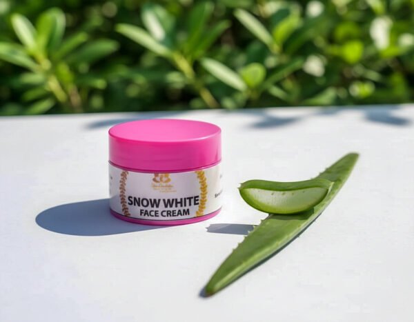 SNOW WHITE FACE CREAM